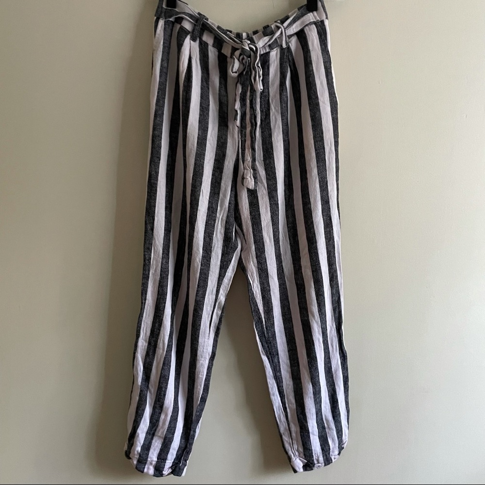 Love Tree womens striped linen pants size medium. Excellent pre owned condition